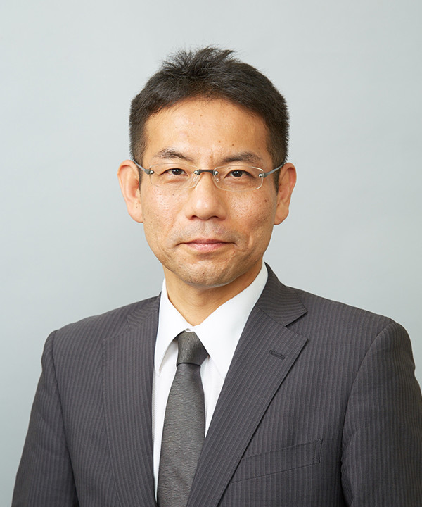 代表取締役社長 岡本行生